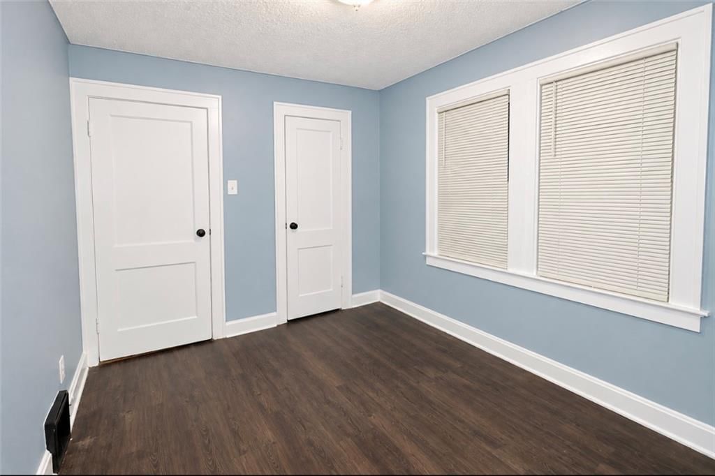 Photo 25 of 38 - 58 S 18 Street, Kansas City, KS 66102