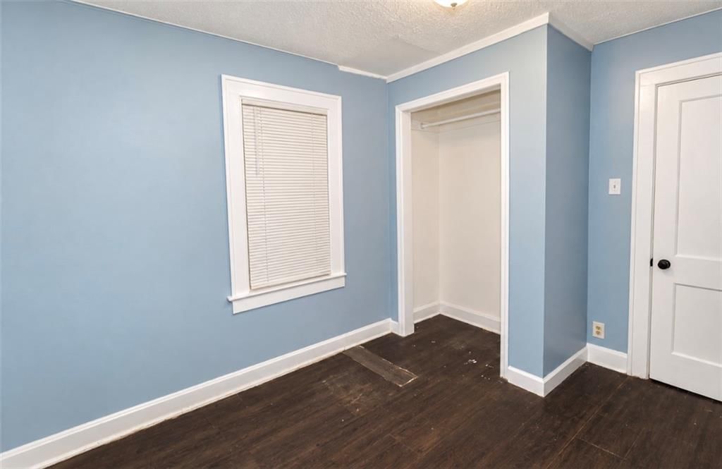 Photo 28 of 38 - 58 S 18 Street, Kansas City, KS 66102