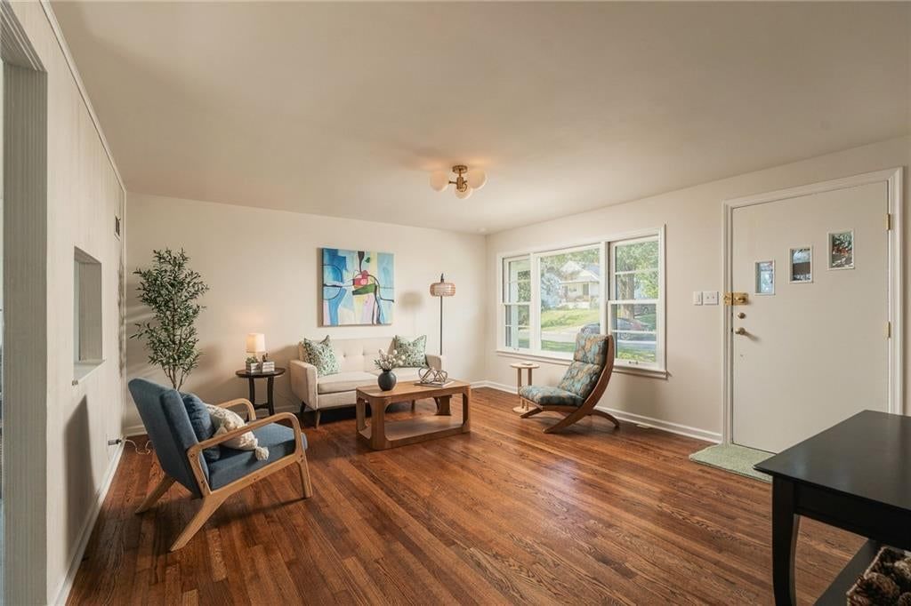 Photo 5 of 46 - 405 W 86th Terrace, Kansas City, MO 64114