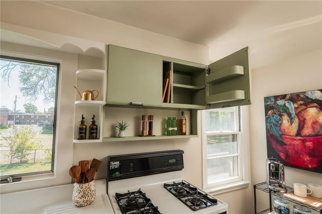 Photo 20 of 46 - 405 W 86th Terrace, Kansas City, MO 64114