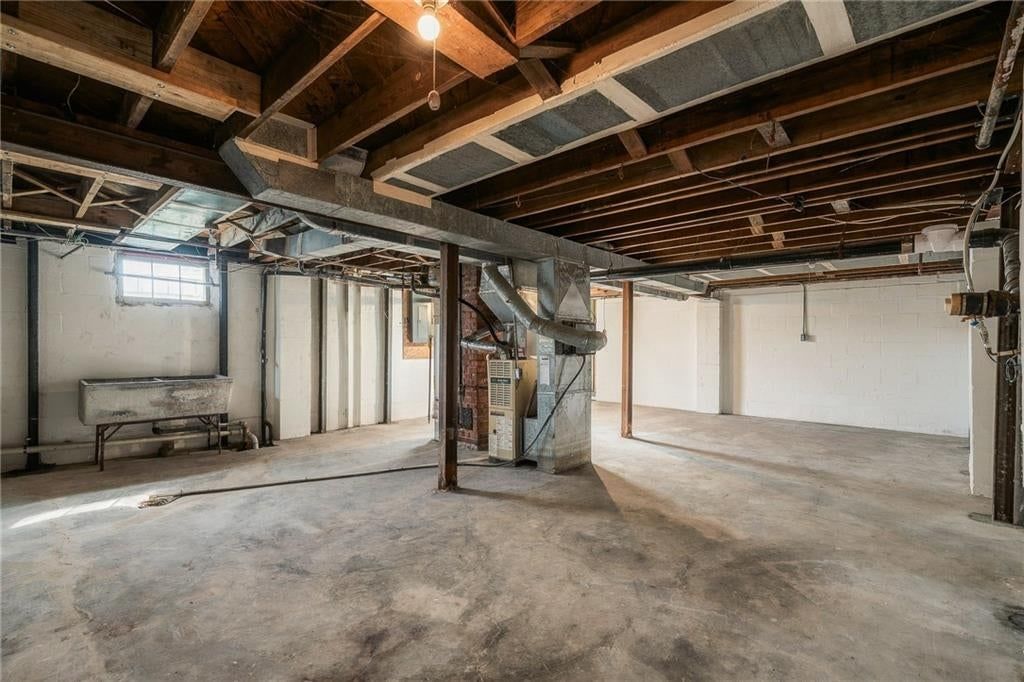 Photo 30 of 46 - 405 W 86th Terrace, Kansas City, MO 64114