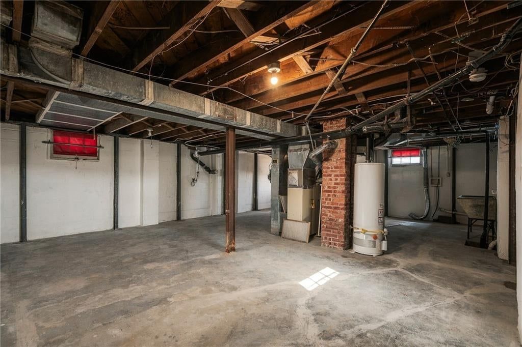 Photo 31 of 46 - 405 W 86th Terrace, Kansas City, MO 64114