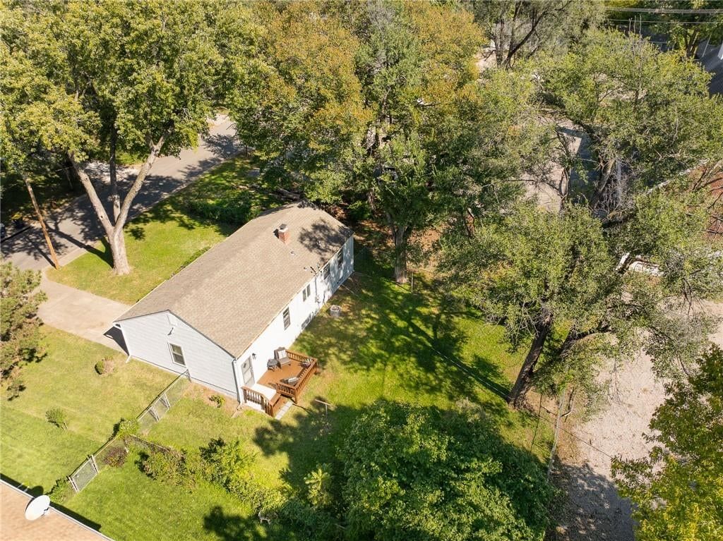 Photo 38 of 46 - 405 W 86th Terrace, Kansas City, MO 64114