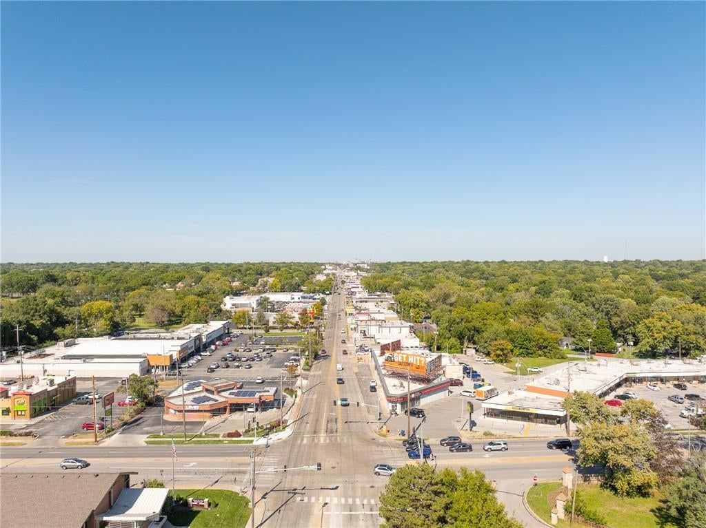 Photo 40 of 46 - 405 W 86th Terrace, Kansas City, MO 64114