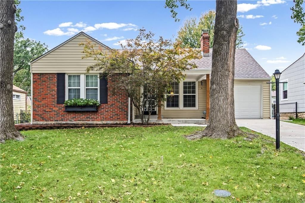 8018 Belleview Avenue, Kansas City, MO