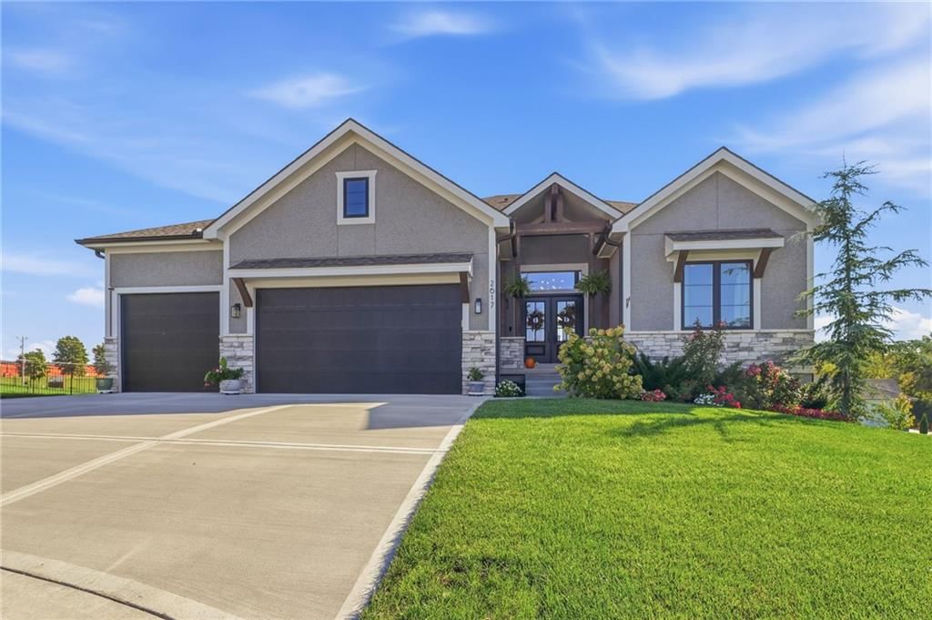 2617 NE Amanda Lane, Blue Springs, MO