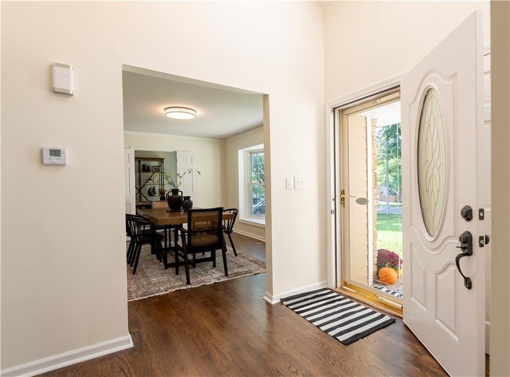 Photo 4 of 34 - 10003 N Charlotte Street, Kansas City, MO 64155