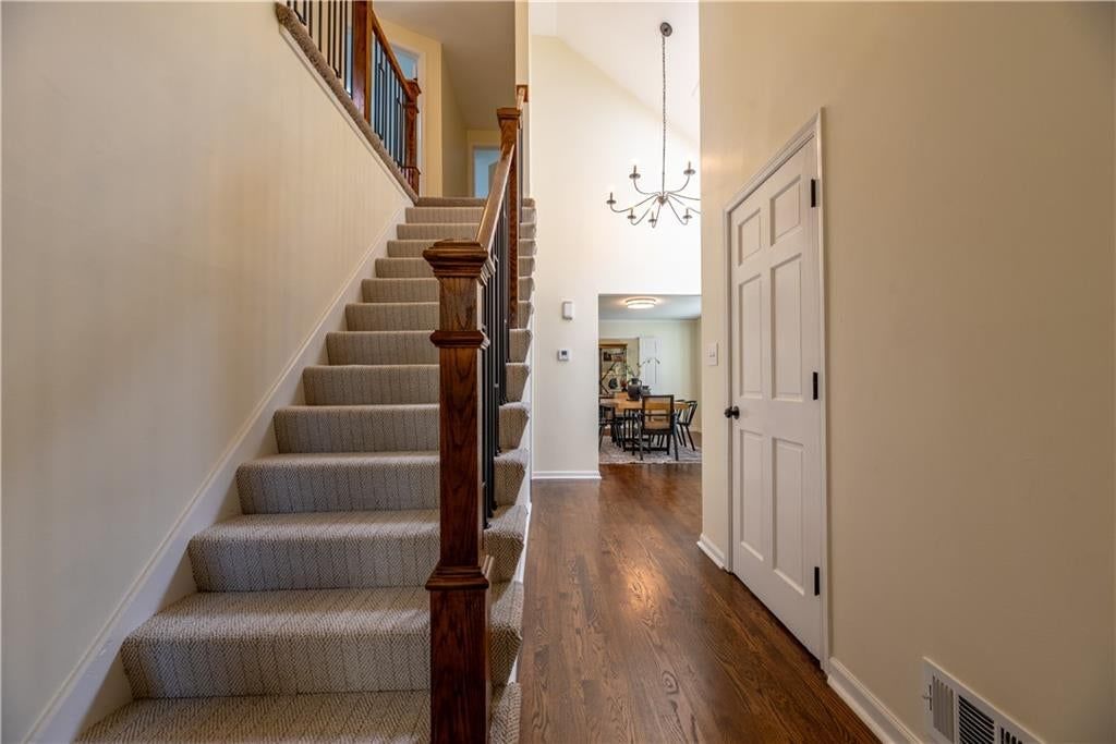Photo 18 of 34 - 10003 N Charlotte Street, Kansas City, MO 64155