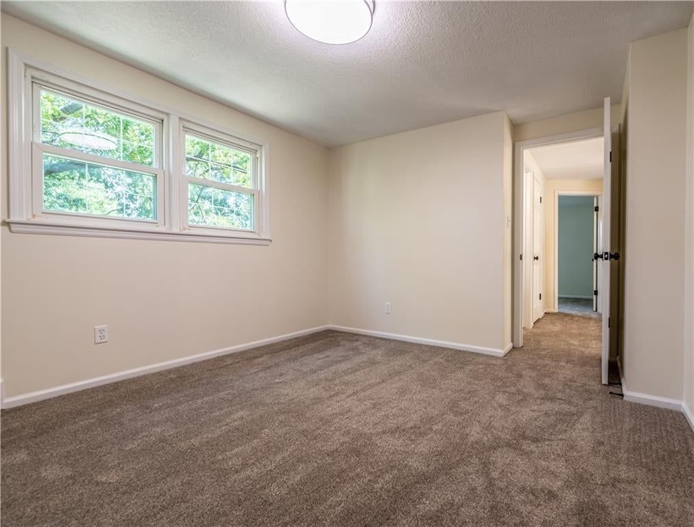 Photo 27 of 34 - 10003 N Charlotte Street, Kansas City, MO 64155