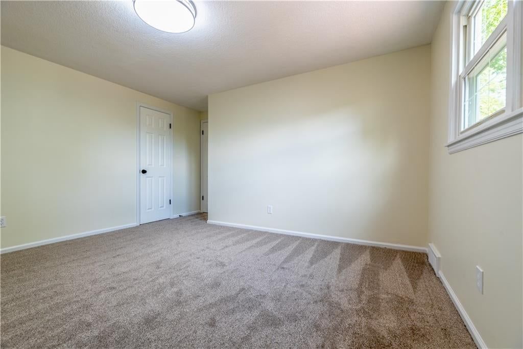 Photo 29 of 34 - 10003 N Charlotte Street, Kansas City, MO 64155