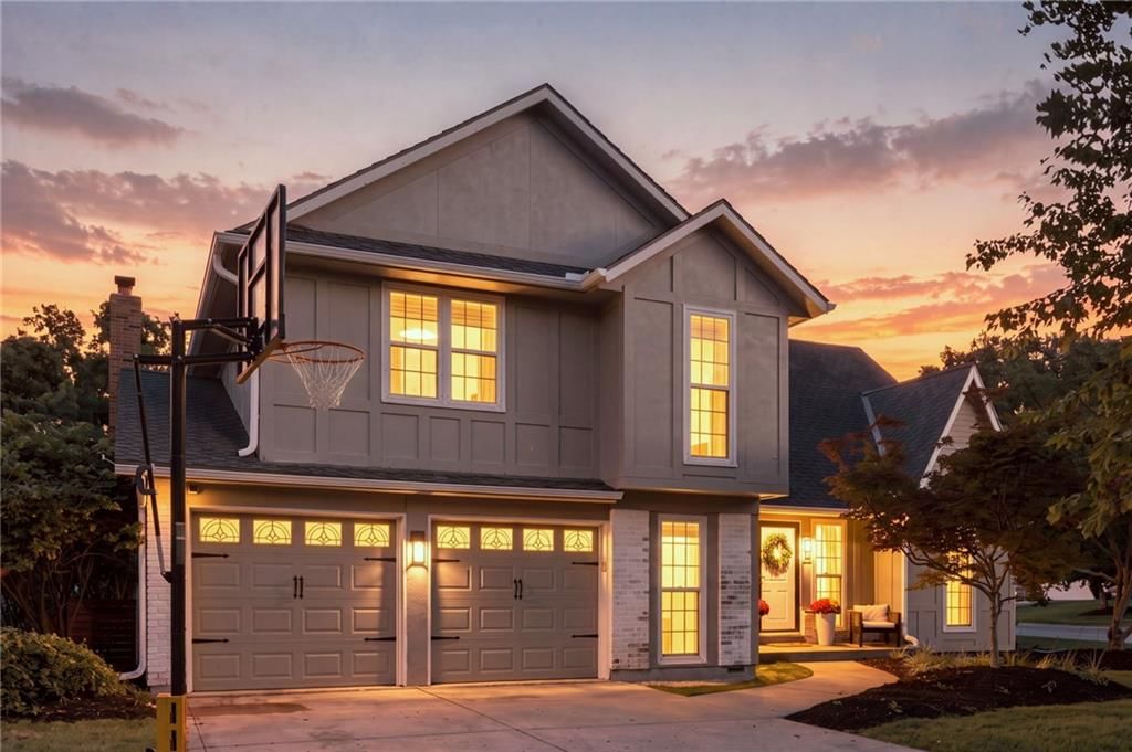 206 NE Shoreview Drive, Lee's Summit, MO