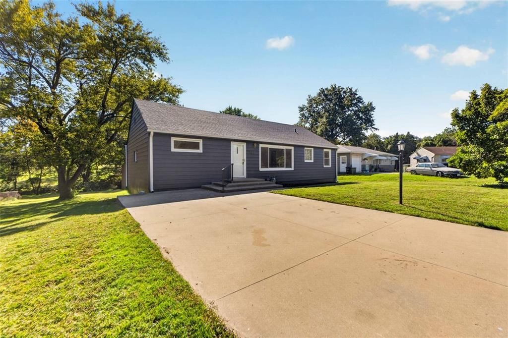 3211 Berry Road, Kansas City, KS: listing photo 2