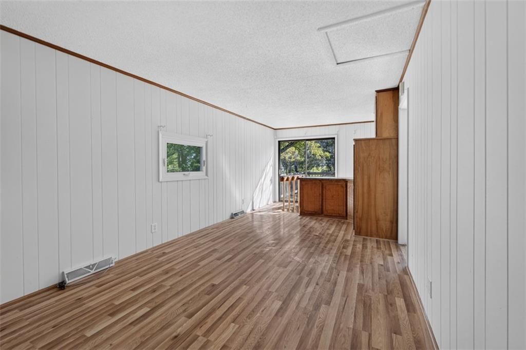 Photo 18 of 29 - 3211 Berry Road, Kansas City, KS 66106