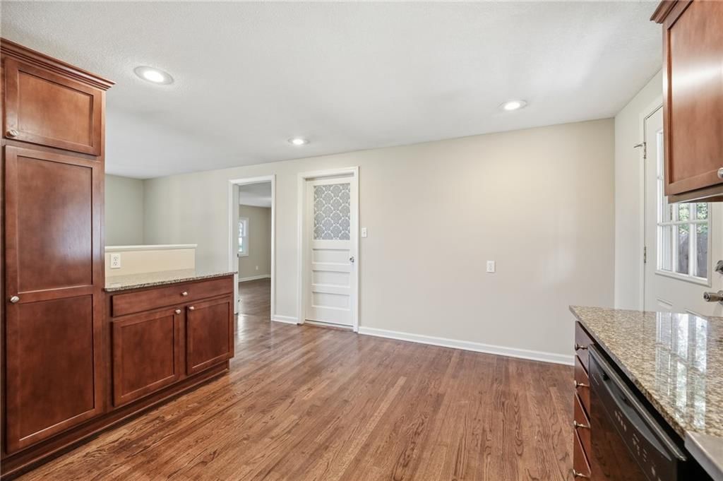 Photo 12 of 41 - 7049 Horton Street, Overland Park, KS 66204