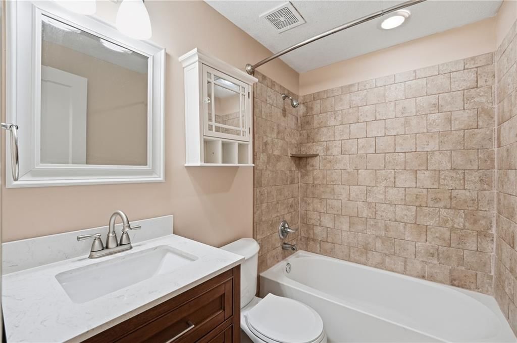Tiled shower at 7049 Horton Street, Overland Park, KS 66204