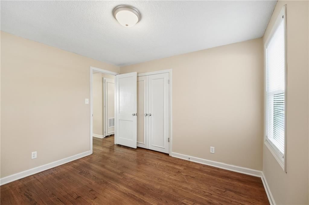 Photo 21 of 41 - 7049 Horton Street, Overland Park, KS 66204