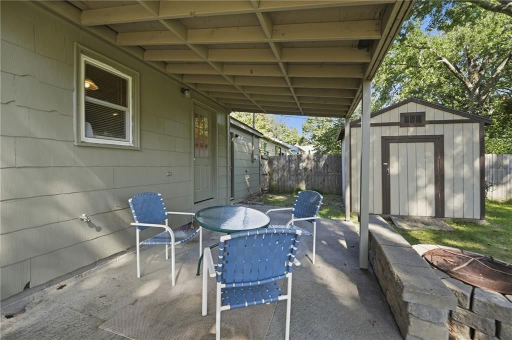 Photo 25 of 41 - 7049 Horton Street, Overland Park, KS 66204