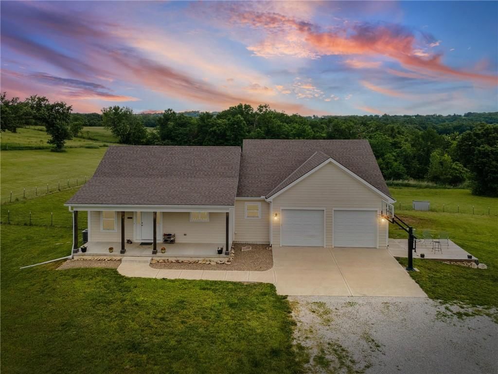 20128 Linwood Road, Linwood, KS