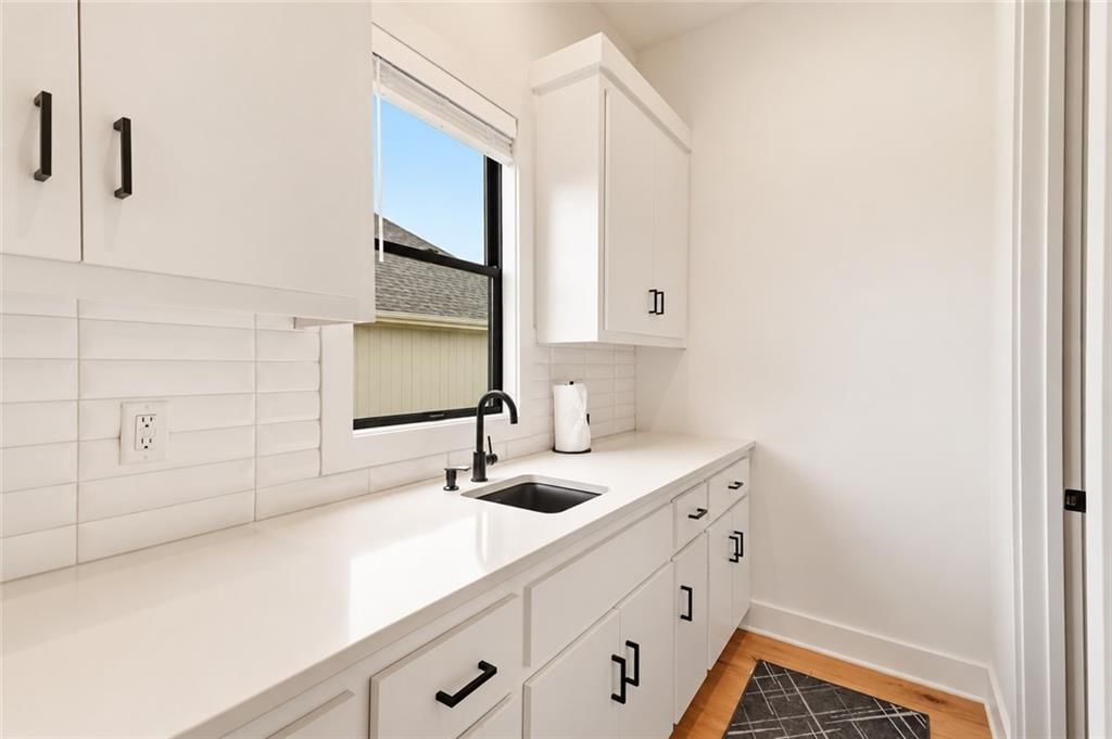 Photo 9 of 50 - 12602 W 169 Terrace, Overland Park, KS 66221