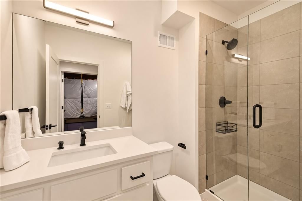Photo 33 of 50 - 12602 W 169 Terrace, Overland Park, KS 66221