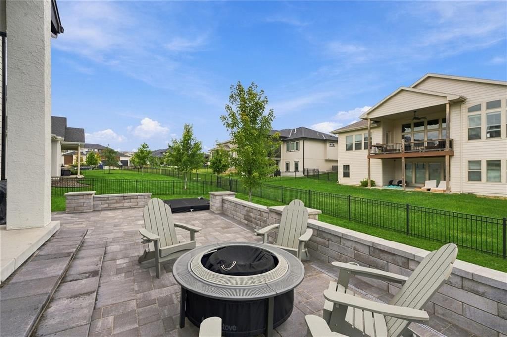 Photo 38 of 50 - 12602 W 169 Terrace, Overland Park, KS 66221