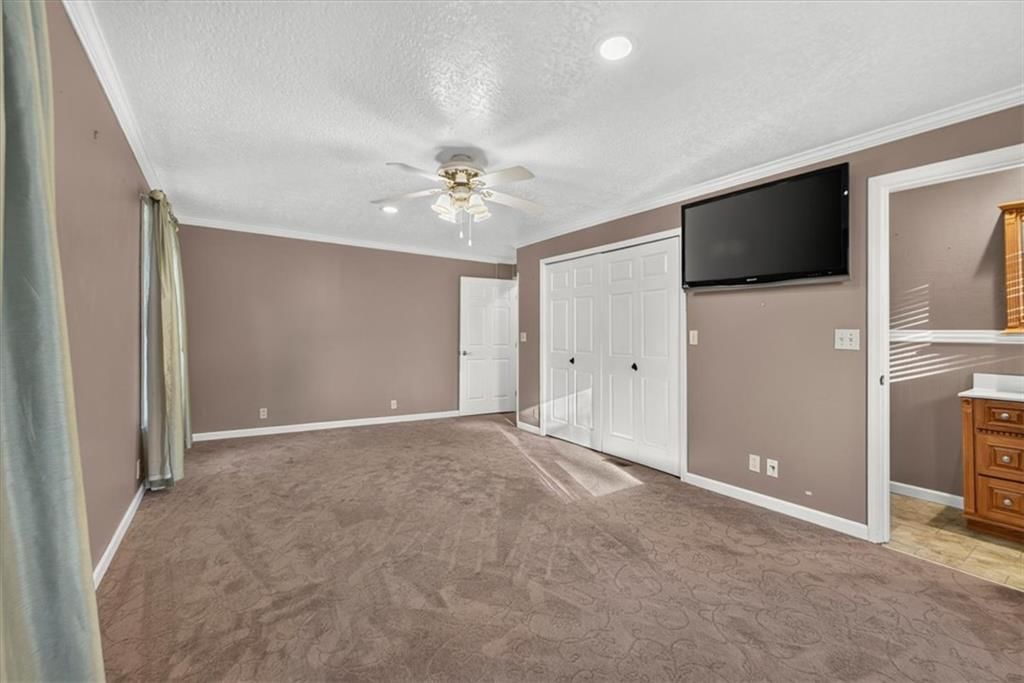 Photo 16 of 34 - 340 Champ Street, Peculiar, MO 64078
