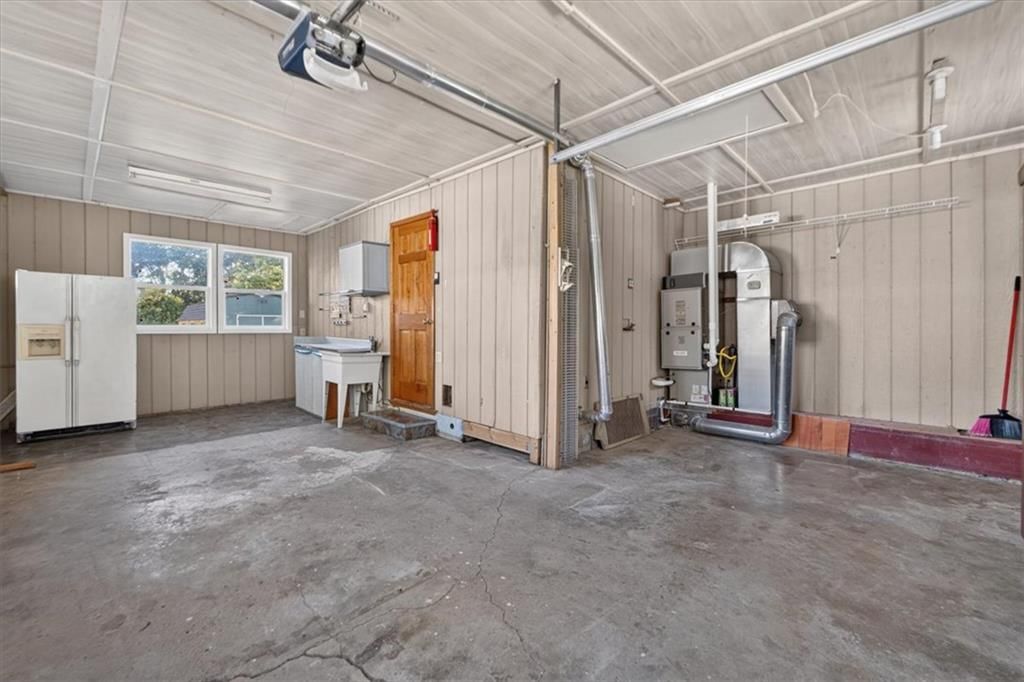 Photo 30 of 34 - 340 Champ Street, Peculiar, MO 64078