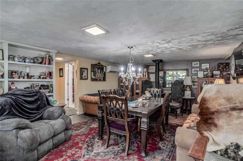 Statement lighting at 31103 E 315TH Street, Garden City, MO 64747