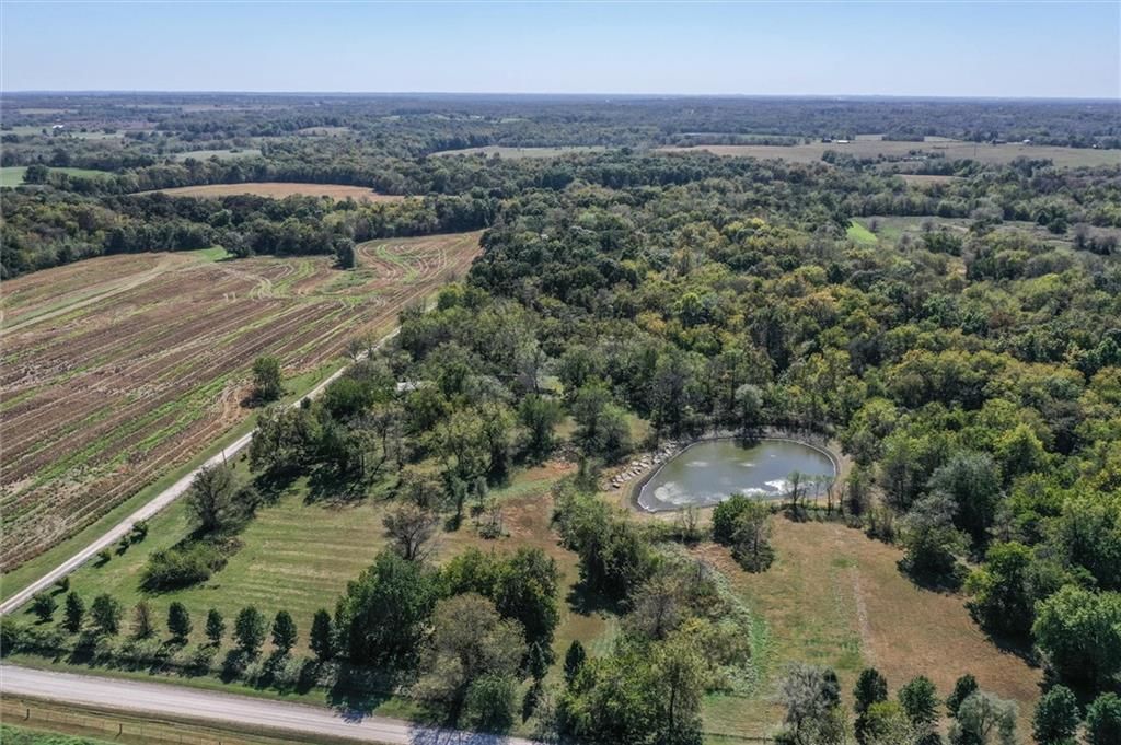 Photo 26 of 31 - 31103 E 315TH Street, Garden City, MO 64747