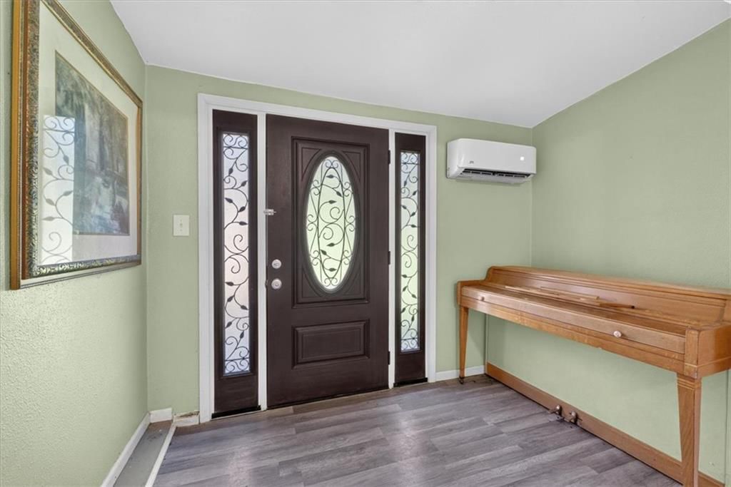 1217 E Parker Avenue, Independence, MO