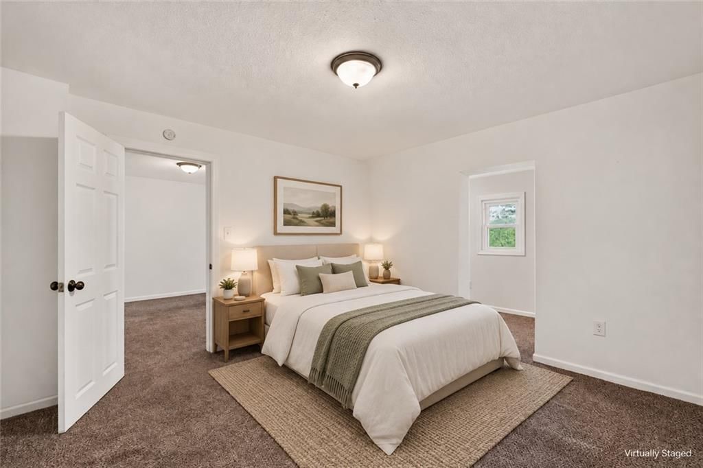 Photo 6 of 17 - 1217 E Parker Avenue, Independence, MO 64050