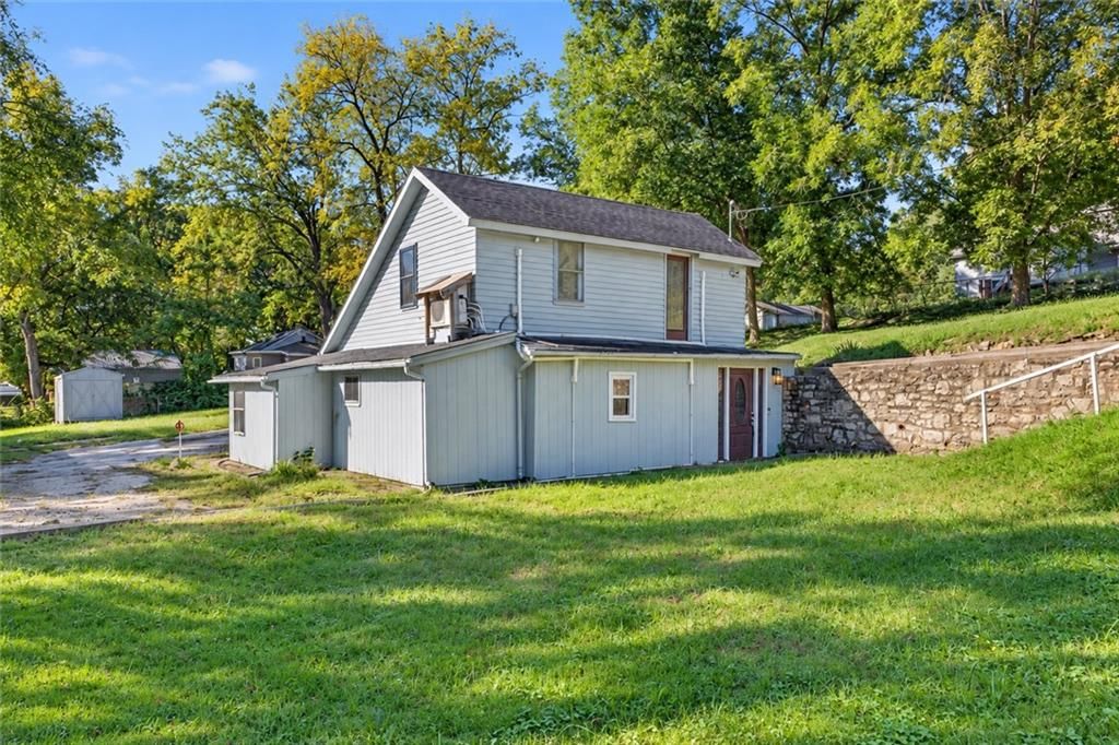 Photo 17 of 17 - 1217 E Parker Avenue, Independence, MO 64050