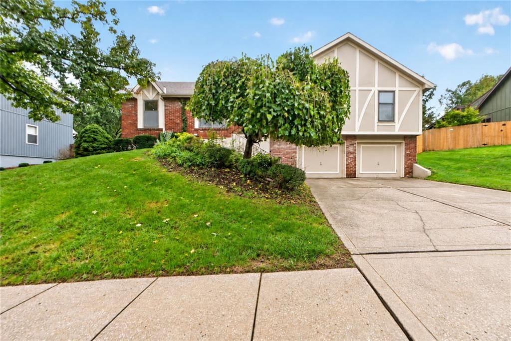 4903 NW 67th Terrace, Kansas City, MO: listing photo 2