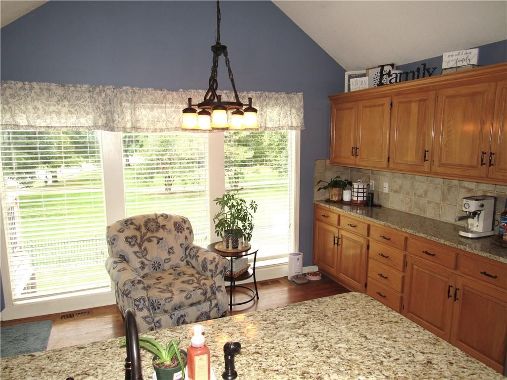 Photo 12 of 37 - 21024 W 116th Terrace, Olathe, KS 66061