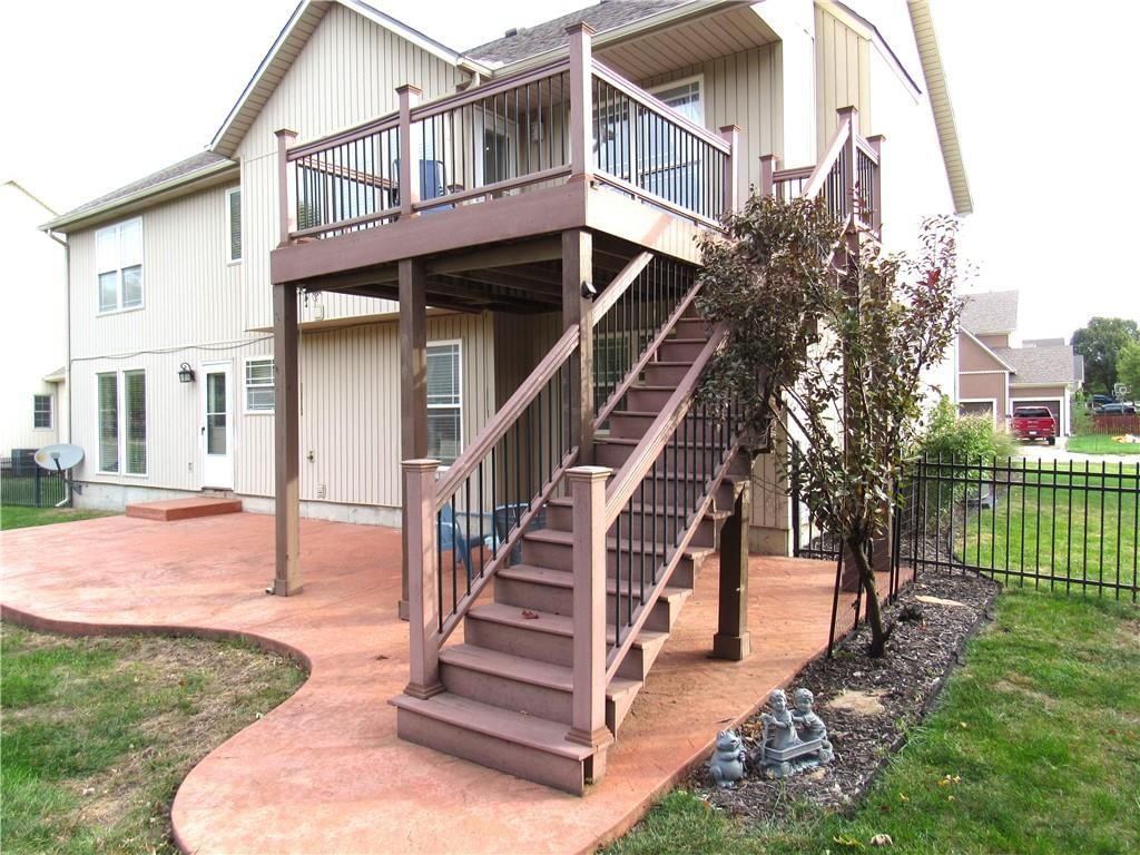 Concrete patio at 21024 W 116th Terrace, Olathe, KS 66061
