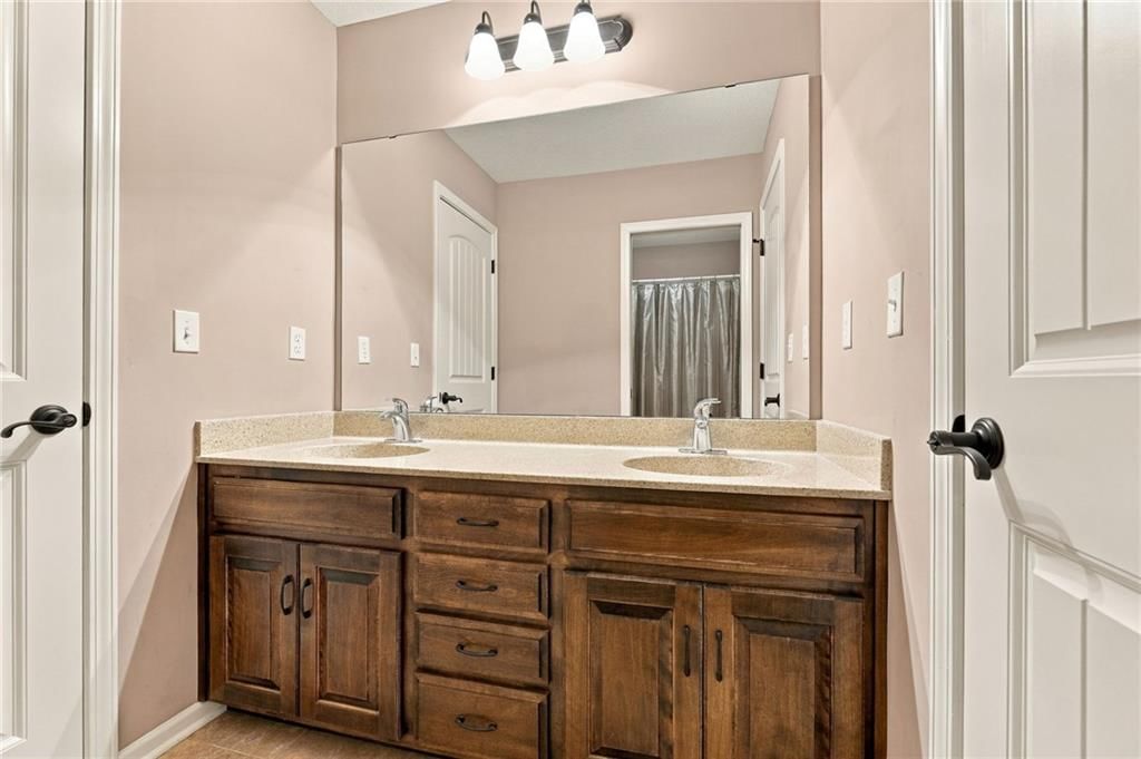 Photo 36 of 72 - 17700 NW 130th Terrace, Platte City, MO 64079