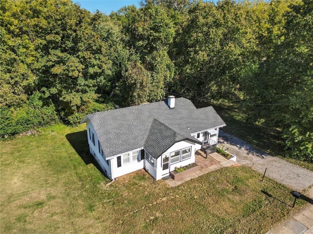 Photo 4 of 39 - 51 N Emerson Street, Kansas City, MO 64119