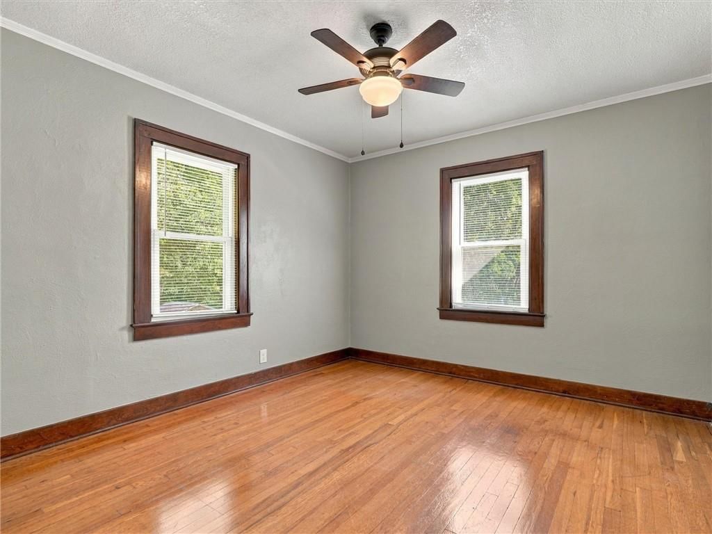 Photo 24 of 39 - 51 N Emerson Street, Kansas City, MO 64119