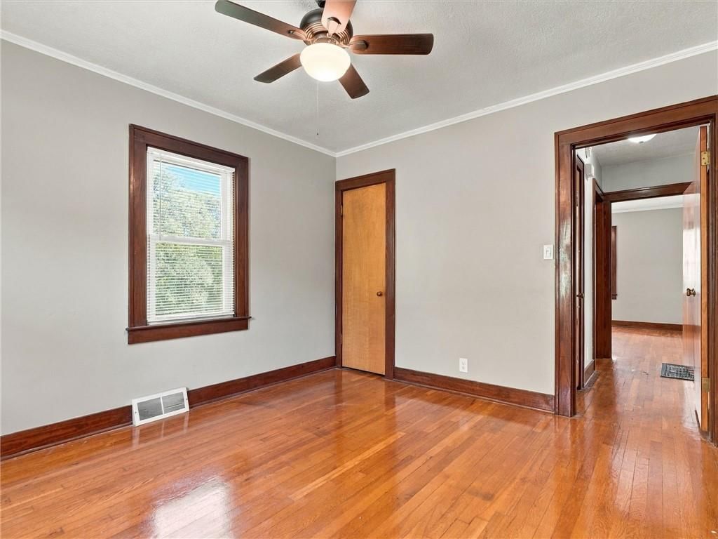 Photo 28 of 39 - 51 N Emerson Street, Kansas City, MO 64119