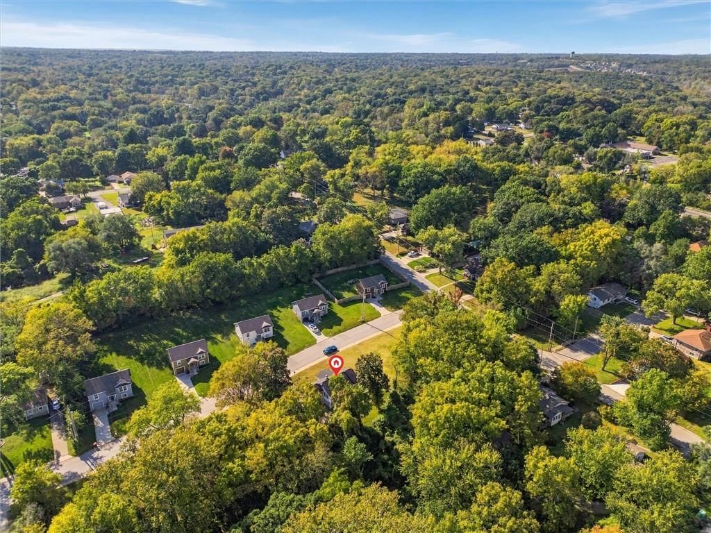 Photo 38 of 39 - 51 N Emerson Street, Kansas City, MO 64119