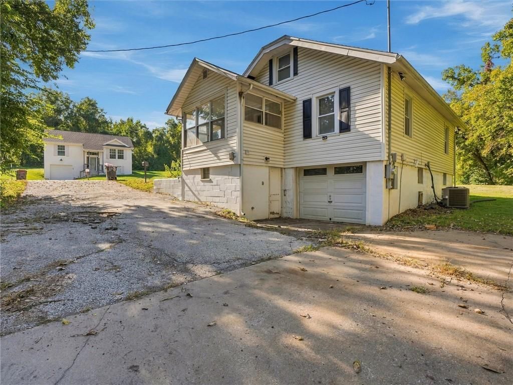 Photo 39 of 39 - 51 N Emerson Street, Kansas City, MO 64119