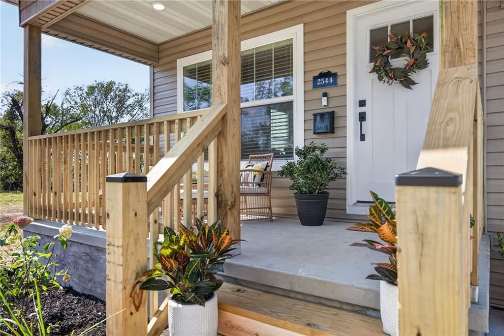 2544 Hiawatha Street, Kansas City, KS: listing photo 2