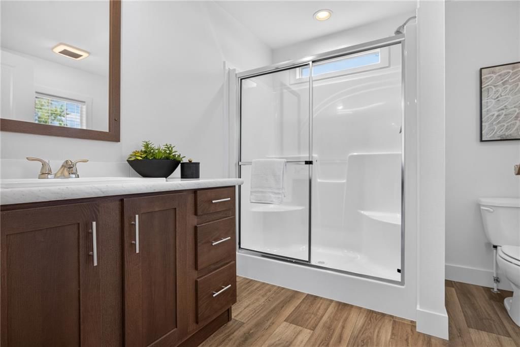 Photo 19 of 33 - 2544 Hiawatha Street, Kansas City, KS 66104