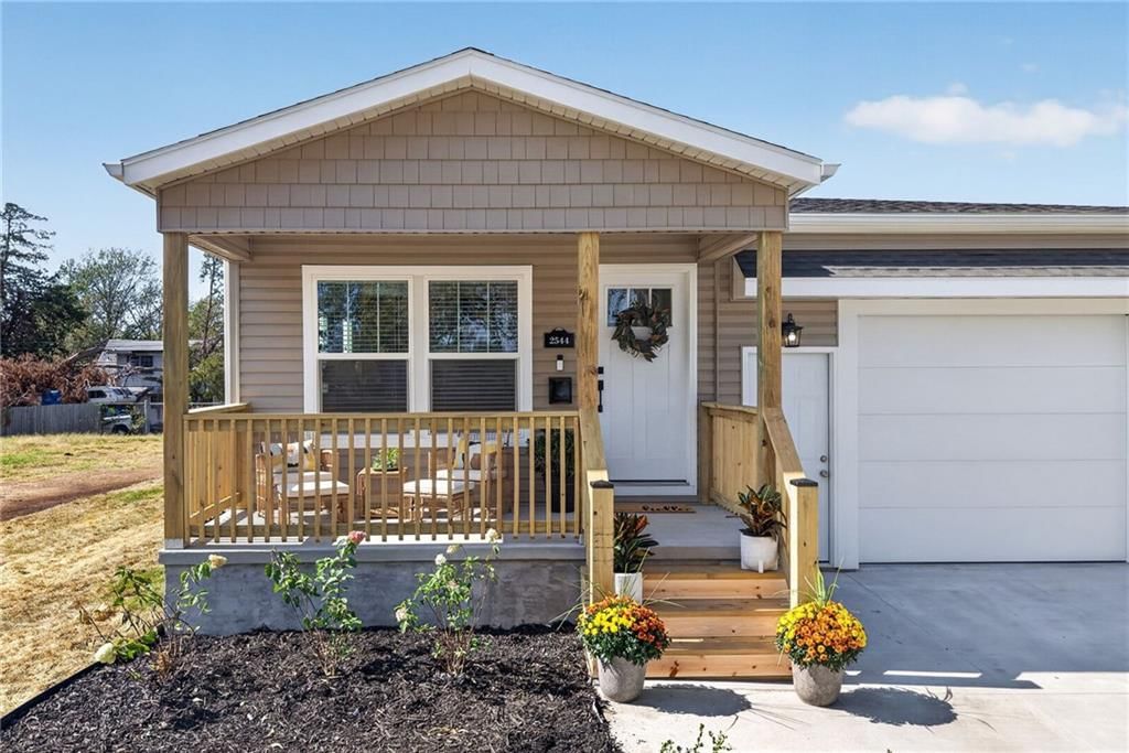 Photo 31 of 33 - 2544 Hiawatha Street, Kansas City, KS 66104