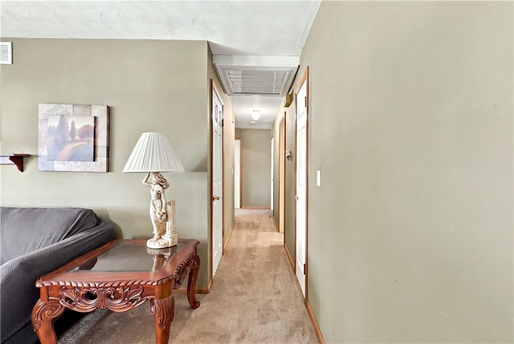 Photo 15 of 39 - 363 E Lowell Street, Claycomo, MO 64119
