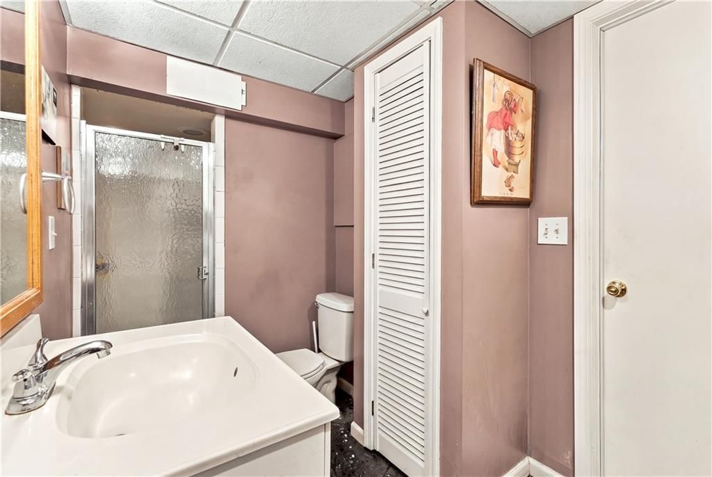 Photo 24 of 39 - 363 E Lowell Street, Claycomo, MO 64119