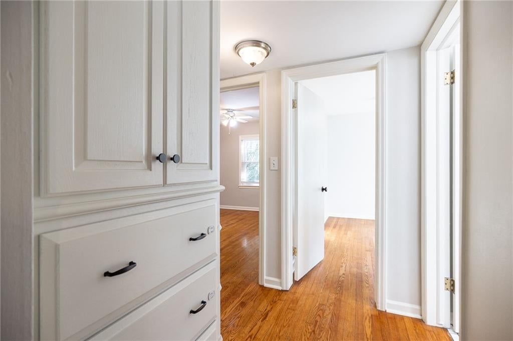 Photo 14 of 19 - 5619 Walmer Street, Mission, KS 66202