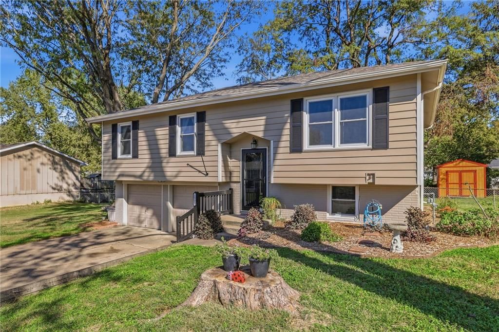 1505 Eastwood Road, Harrisonville, MO: listing photo 2