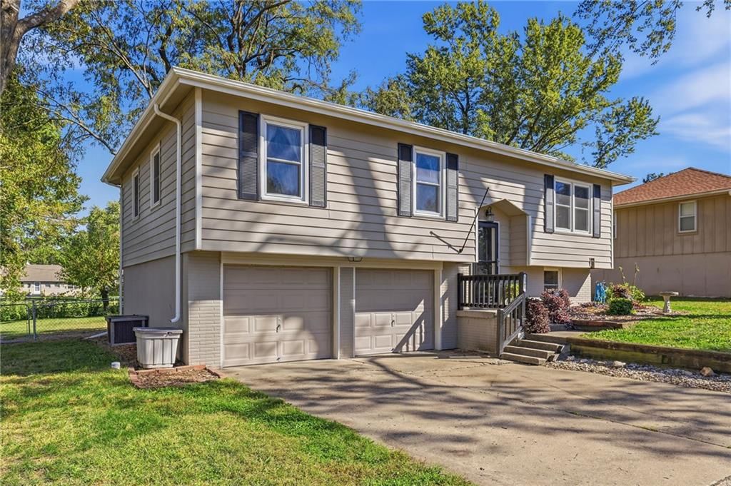 1505 Eastwood Road, Harrisonville, MO: listing photo 3