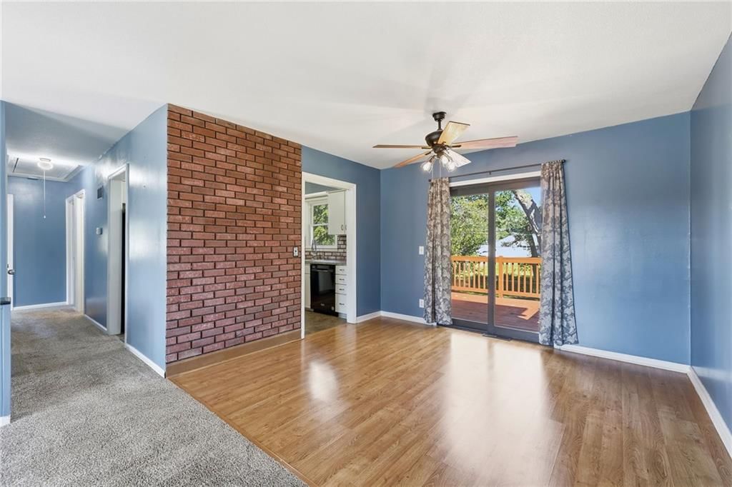 Photo 8 of 34 - 1505 Eastwood Road, Harrisonville, MO 64701